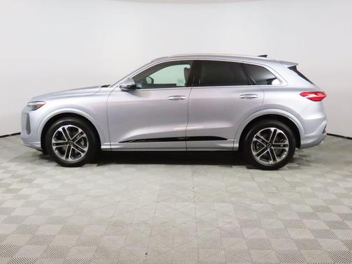 2025 Audi Q5 Prestige TFSI quattro S tronic