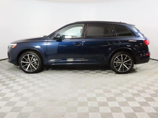 2025 Audi Q7 45 Premium Plus