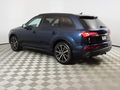 2025 Audi Q7 45 Premium Plus