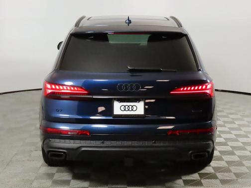 2025 Audi Q7 45 Premium Plus