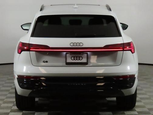 2024 Audi Q8 e-tron Premium