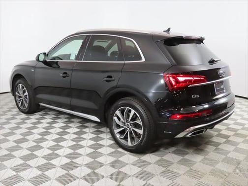 2022 Audi Q5 Premium 45 TFSI S line quattro S tronic