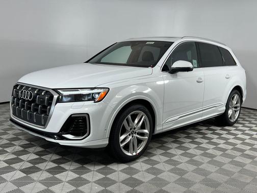 2025 Audi Q7 55 Premium Plus