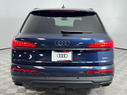 2025 Audi Q7 45 Premium Plus