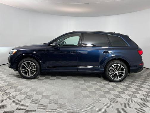2025 Audi Q7 45 Premium Plus
