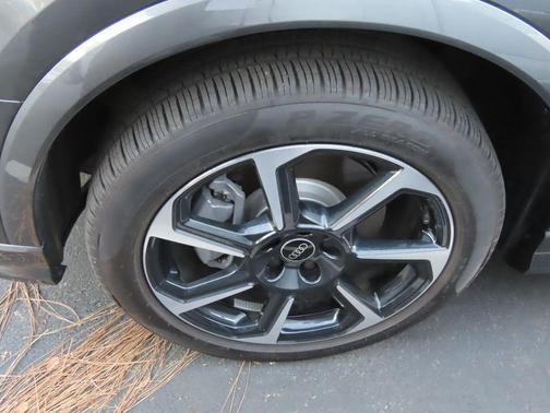 2025 Audi Q3 45 S line Premium Plus