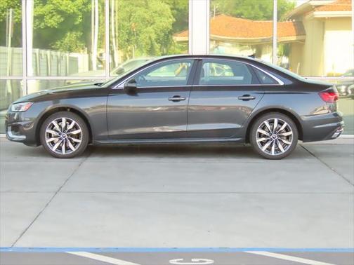 2022 Audi A4 Premium Plus 40 TFSI quattro S tronic