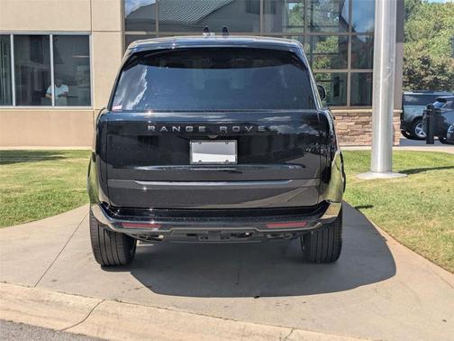 2025 Land Rover Range Rover P530 SE