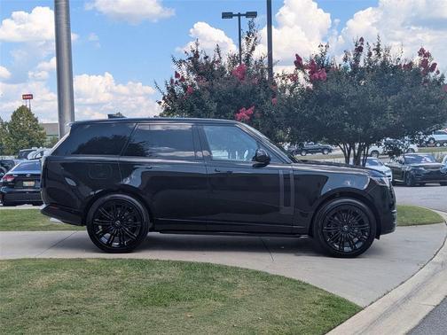 2025 Land Rover Range Rover P530 SE