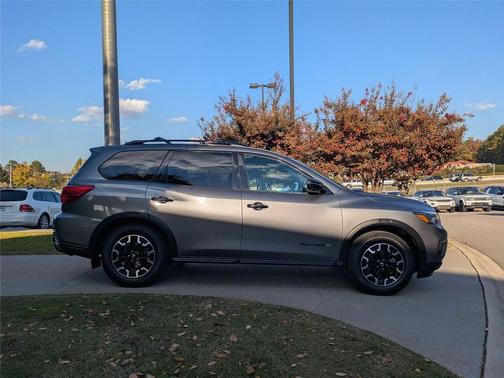 2019 Nissan Pathfinder SV