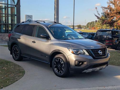 2019 Nissan Pathfinder SV