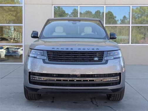 2025 Land Rover Range Rover P530 SE