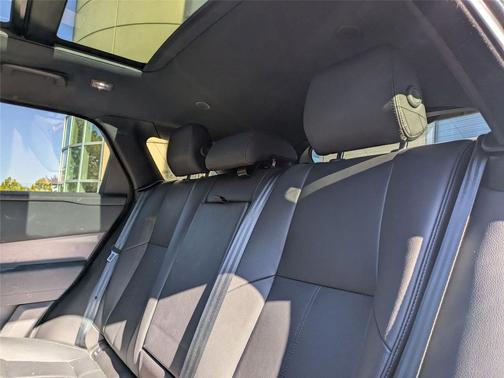 2025 Land Rover Range Rover Velar P400 Dynamic SE