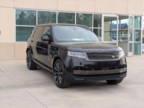 2025 Land Rover Range Rover P615 SV