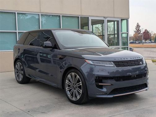 2025 Land Rover Range Rover Sport SE