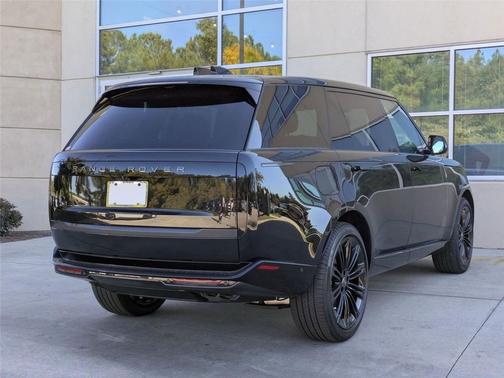 2025 Land Rover Range Rover P530 SE 7 Seat