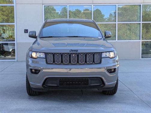 2022 Jeep Grand Cherokee Laredo
