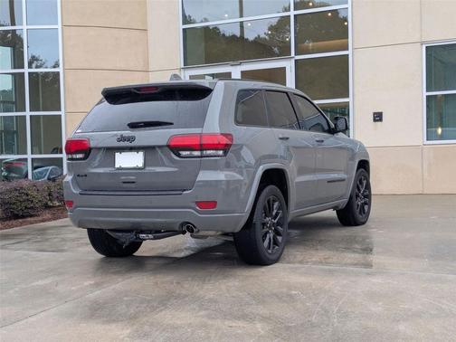 2022 Jeep Grand Cherokee Laredo