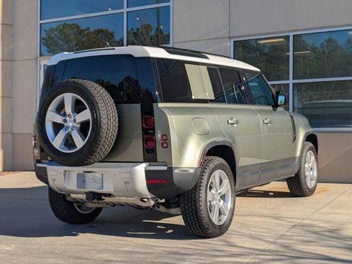 2025 Land Rover Defender 110 P400 S