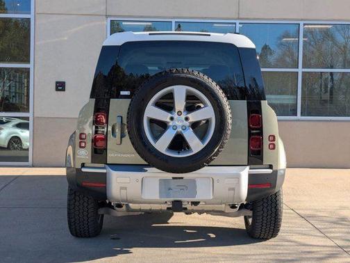 2025 Land Rover Defender 110 P400 S