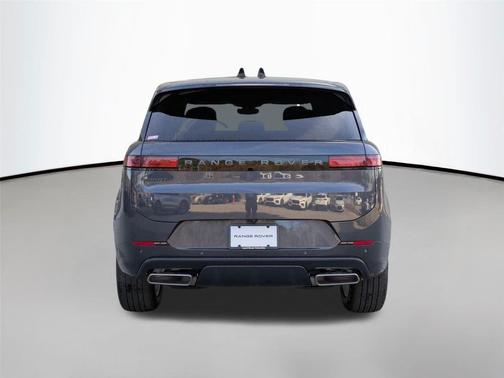 2026 Land Rover Range Rover Sport SE
