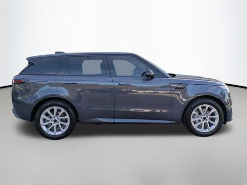 2026 Land Rover Range Rover Sport SE