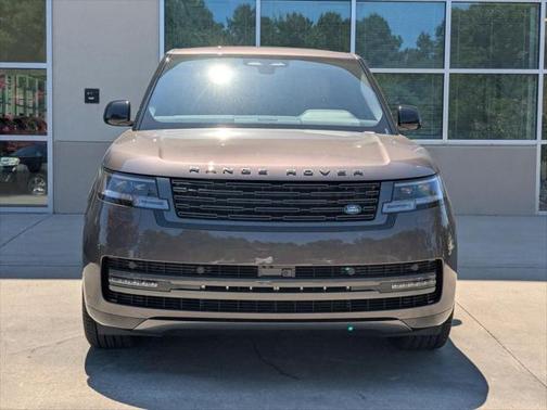 2025 Land Rover Range Rover P400 SE