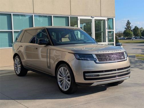 2025 Land Rover Range Rover P530 SE 7 Seat