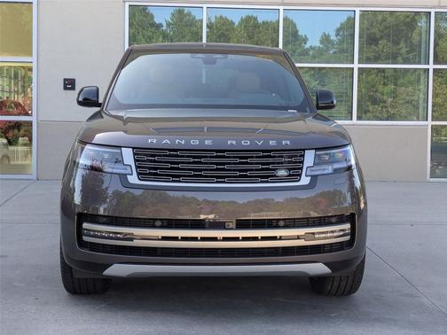 2025 Land Rover Range Rover P550e SE