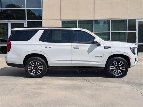 2023 GMC Yukon 4WD AT4