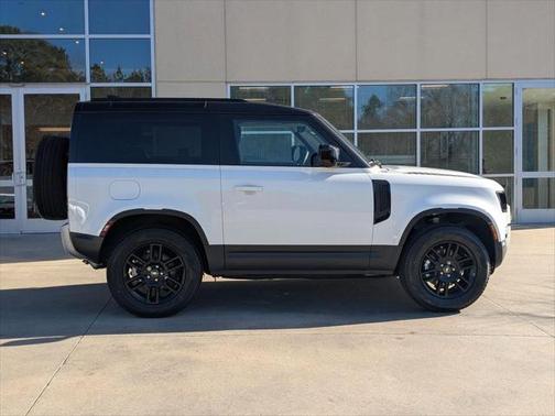 2025 Land Rover Defender 90 P300 S