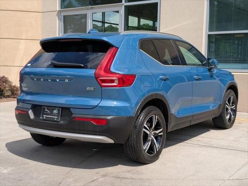 2024 Volvo XC40 B5 Core Bright Theme