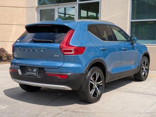 2024 Volvo XC40 B5 Core Bright Theme