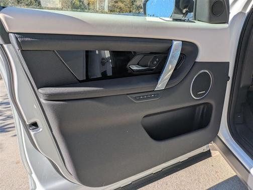 2025 Land Rover Discovery Sport S