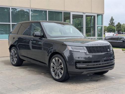 2025 Land Rover Range Rover P530 SE