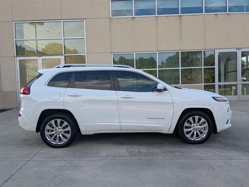 2017 Jeep Cherokee Overland