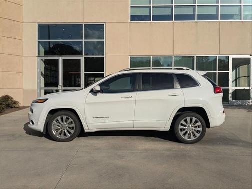 2017 Jeep Cherokee Overland