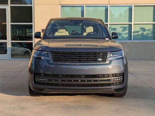 2025 Land Rover Range Rover P400 SE