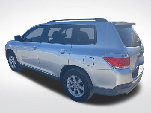 2013 Toyota Highlander SE