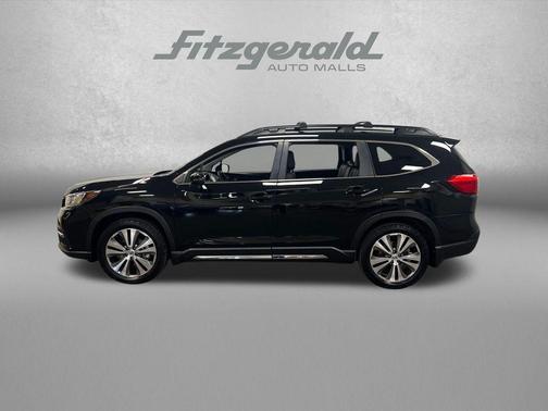 Crystal Black Silica 2022 Subaru Ascent Limited 8-Passenger