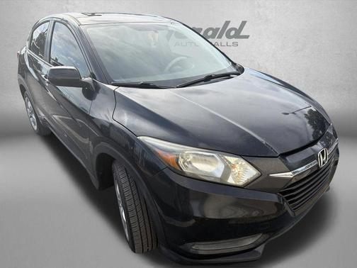 Crystal Black Pearl 2018 Honda HR-V LX