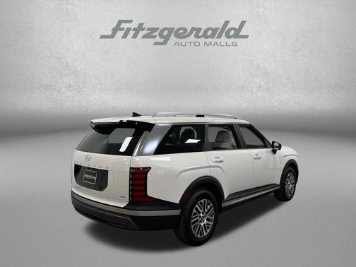Creamy White Pearl 2026 Hyundai PALISADE SEL 8P