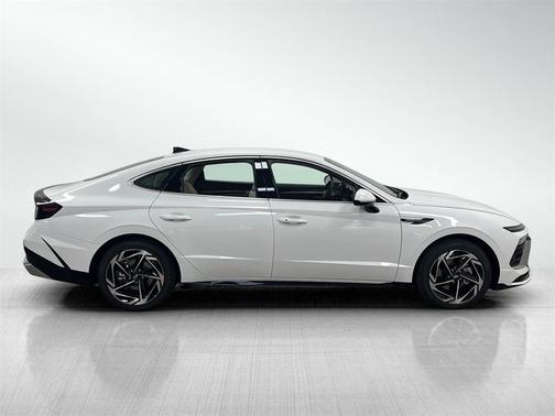 2026 Hyundai SONATA SEL