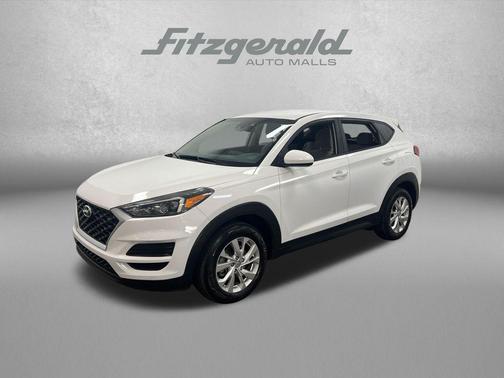 Dazzling White 2019 Hyundai TUCSON SE