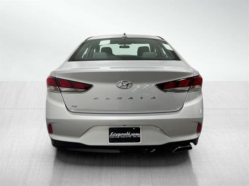 2018 Hyundai SONATA SE