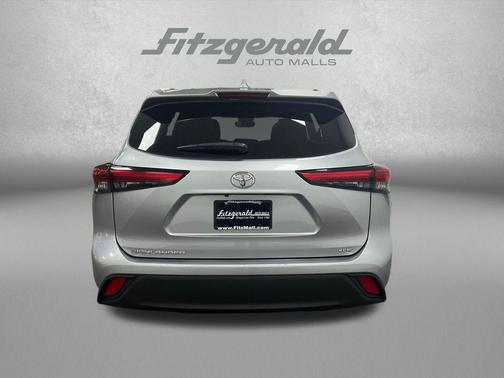 Celestial Silver Metallic 2020 Toyota Highlander XLE
