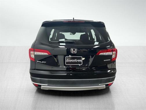 2021 Honda Pilot Touring 8-Passenger