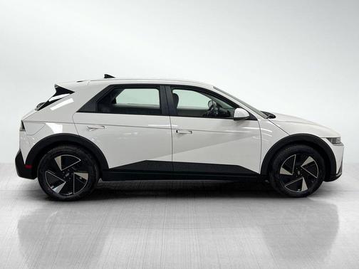 2026 Hyundai IONIQ 5 SE