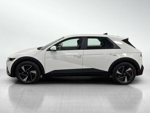 2026 Hyundai IONIQ 5 SE