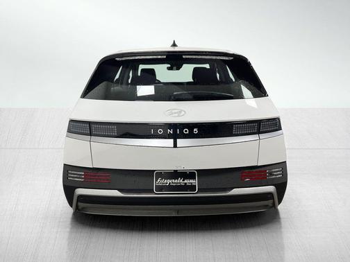 2026 Hyundai IONIQ 5 SE